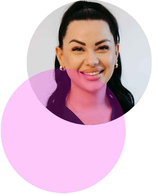 Porträt von Gizem Aladag, zahnmedizinische Verwaltungsassistenz in der Praxis Dr. Waubke